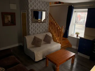 Charming 1-Bedroom Apartment with Jacuzzi in Johnstown Hotels in 