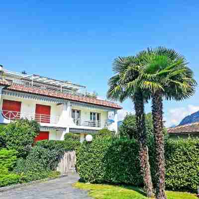 Collina Verde B Hotel Exterior