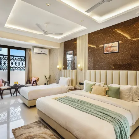 Anandam in the Himalyas By Alaya Stays
