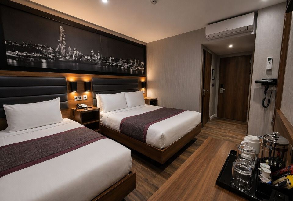 London Court Hotel - Housity
