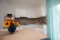 Charming Flat for up to 6 Guests Near the Beach - 3 Yıldız