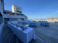 Aqua Blue Hotel - Beach