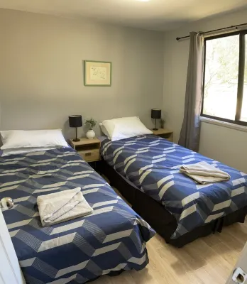 Sandy Hollow Tourist Park Hotels in 
