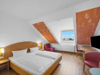 Hotel SunParc - Shuttle Zum Europa-Park Rust 4km & Rulantica 2km Hotels in Ringsheim