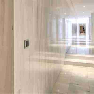 9-persons Apartment in Centre of Antwerp Others