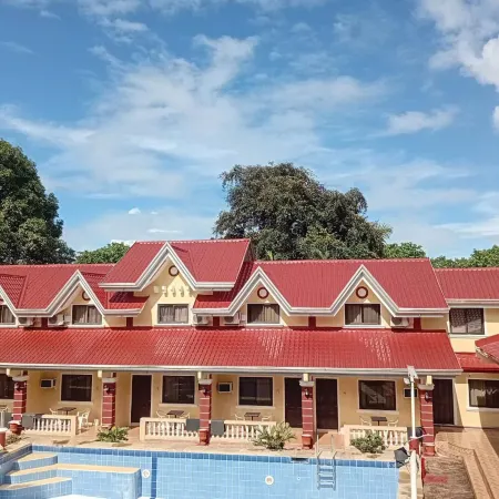 Townhouse Sentosa Elenita Private Resort