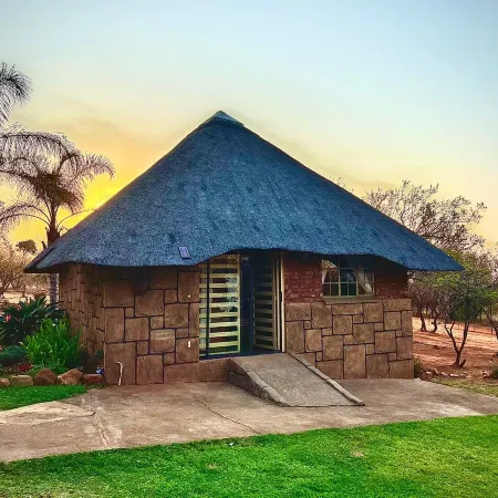 5-Sleeper Game Farm Chalet Harties area