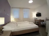 Ais Center - 2-Star
