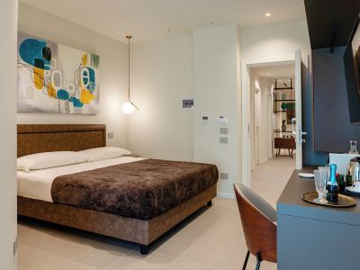 Hera rooms and suites