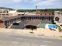 Town House Motel - Motels