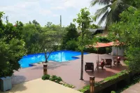 Ruen Pruksa Boutique Resort - Swimmingpools