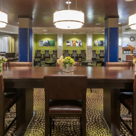 Holiday Inn Express & Suites HAYS by IHG