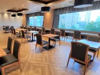 Kochi Pacific Hotel - servizio colazione
