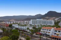 Iberostar Waves Bouganville Playa - Parvekkeita
