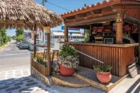 Villa Gereoudis Sea View Rooms Pool & Bar - bar