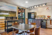 Super 8 by Wyndham Cody - Bathtub