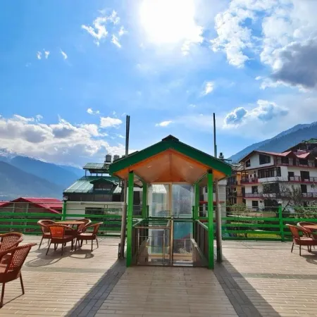 Vista Resort -Centrally Heated & Air Cooled