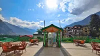 Vista Resort -Centrally Heated & Air Cooled - 度假村
