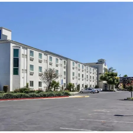 Motel 6-Gilroy, CA