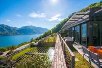 Penthouse-LakeView-AC-Private Garden - 4-Star