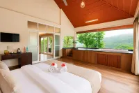 Silent Brook Resort - Coorg - parking