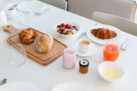 The Central City - Luxury Serviced Residence - Apartemen