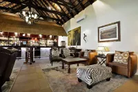Kwa Maritane Lodge - С баром