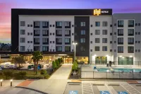 EVEN Hotel SHENANDOAH - THE WOODLANDS by IHG - Pools