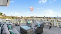 Oceanview home walking distance to beach, pier & short drive to downtown Ventura - 4-Star