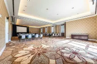 Sheraton Stonebriar Hotel - parking