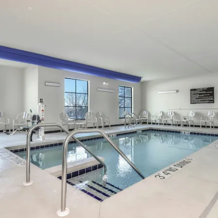 Cobblestone Hotel & Suites - Bay Minette