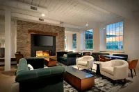 Fairfield Inn & Suites Madison Historic Eagle Cotton Mill - parking