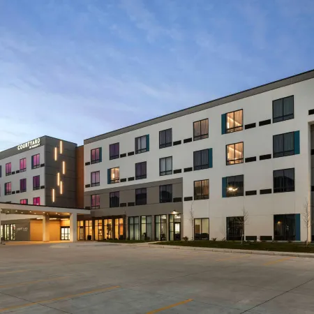 Courtyard Bettendorf