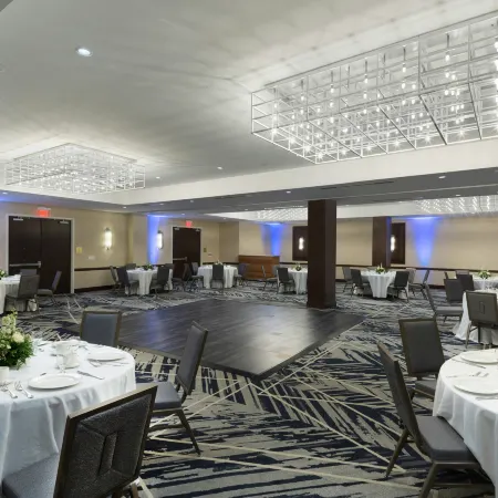 DoubleTree by Hilton Jamestown
