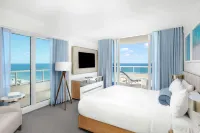 The Ritz-Carlton, Fort Lauderdale - Infinity Pools