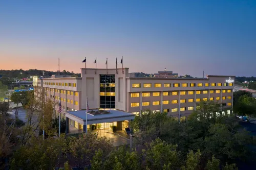 Delta Hotels Little Rock West - 4-Sterne