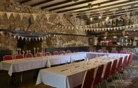 Rockingham Arms by Greene King Inns - parking