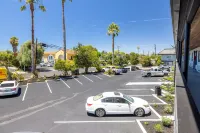 Wafer 450 Hotel - parking