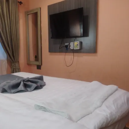 Seth Hotel