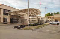 Clarion Inn Elmira-Horseheads - parking