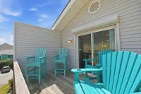 Not quite ocean front, but almost! Just a few steps to the sand! Pet friendly. - 4つ星