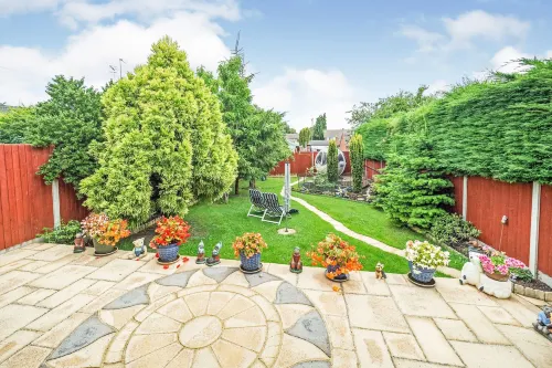 122 Alcester Road - 2-Star
