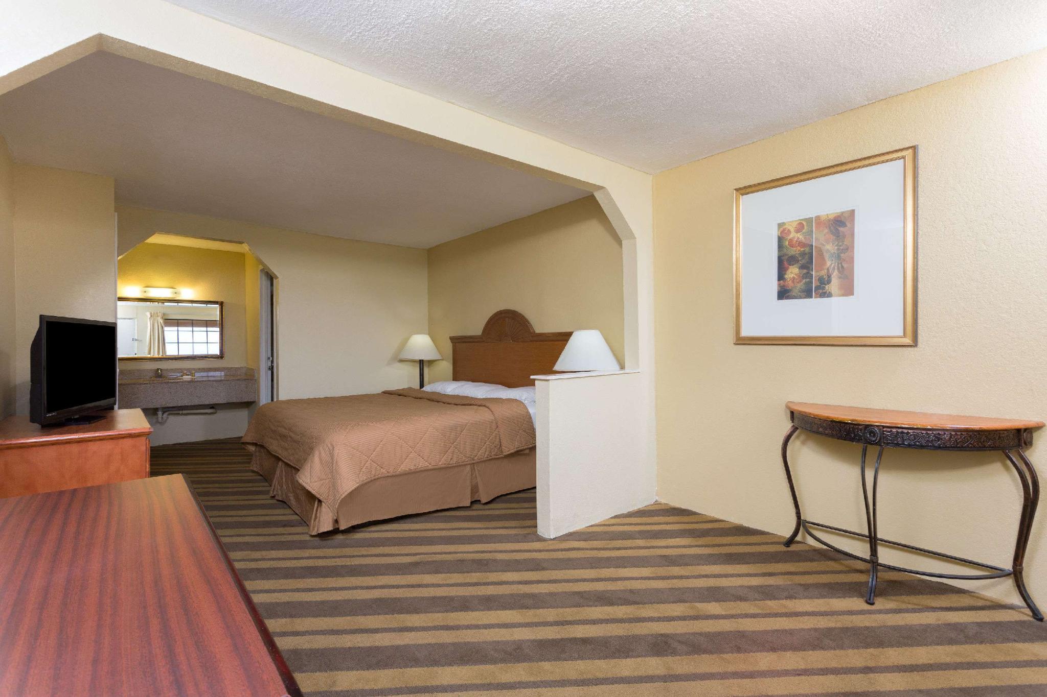 Days Inn & Suites by Wyndham Vicksburg