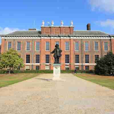 The Petersham Hotel Exterior