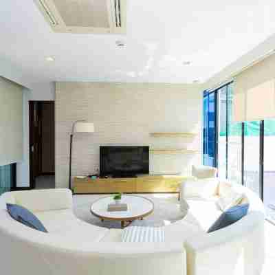 Movenpick Pool Villas and WSB Residence x GSG Rooms