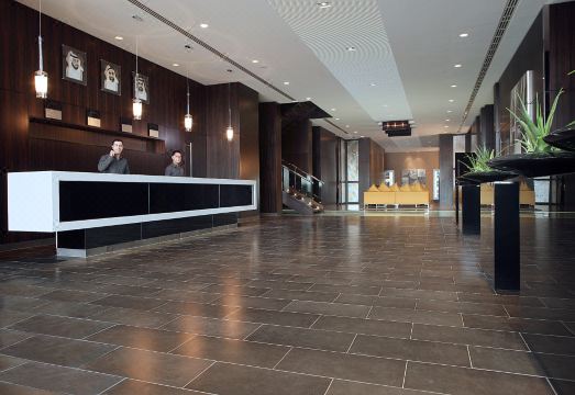 3. 센트로 캐피탈 ..