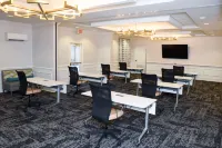 Hampton Inn & Suites Charlotte/SouthPark at Phillips Place