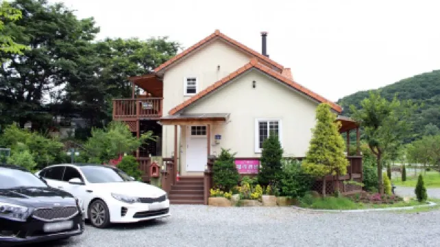 Wanju Daedunsan Cherry Pension Hotels near Daedunsan Provincial Park