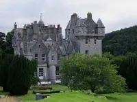 Glengarry Castle Hotel