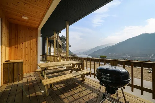 Gurye Seomjingangnaru Pension - Kitchenette